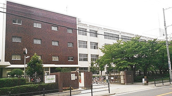 大阪市立平野中学校：徒歩10分（750ｍ）