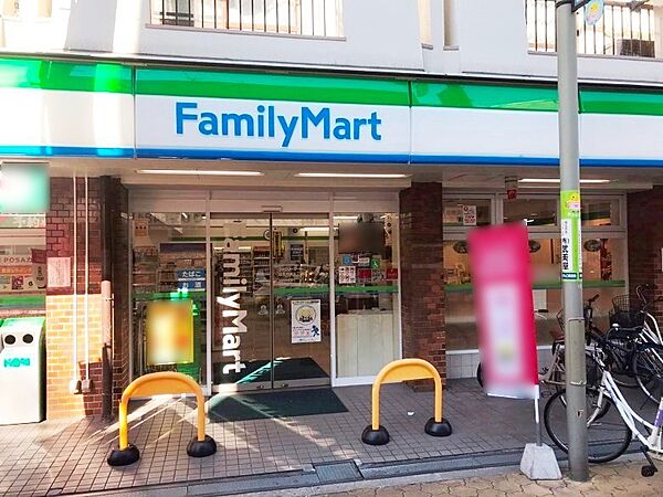 ファミリーマート住吉苅田五丁目店：徒歩3分（230ｍ）