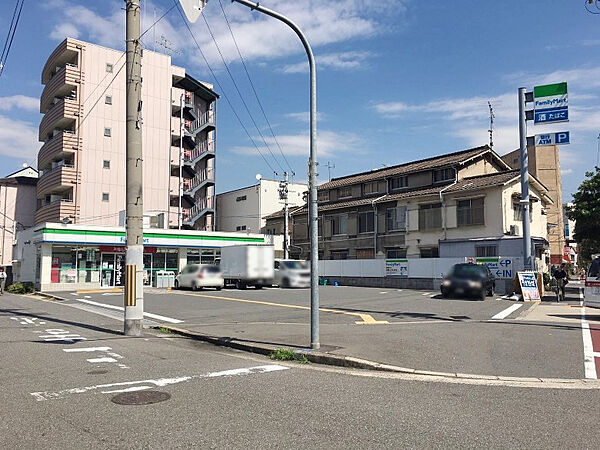 ファミリーマート聖天下2丁目店まで600ｍ　徒歩約8分