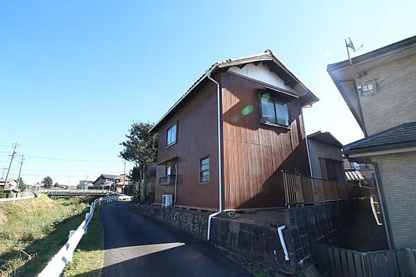 土地面積351.70ｍ2（約106.38坪）！建築条件はございません！広々とした土地のため、多彩なプランが可能です！
