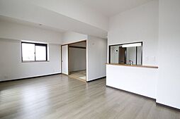 ダイアパレス岡崎南公園 西棟 3LDKのリビング/ダイニング