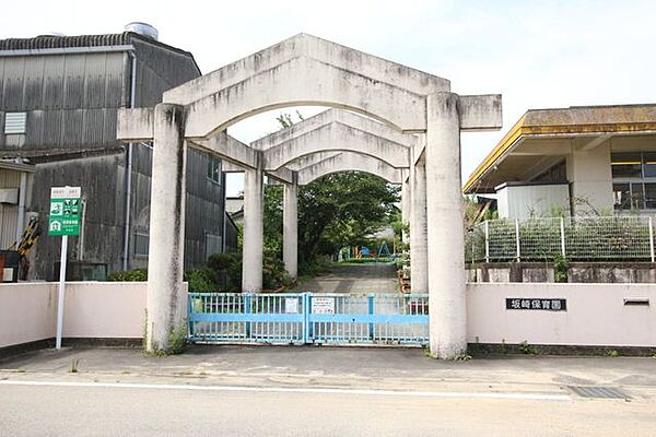 坂崎保育園幸田町坂崎にある保育園です！定員135名！保育時間8：00～16：00！延長保育7：30～ 18：00！働くママは大助かりです！ 1150m