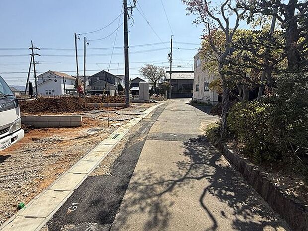 前面道路含む現地写真
