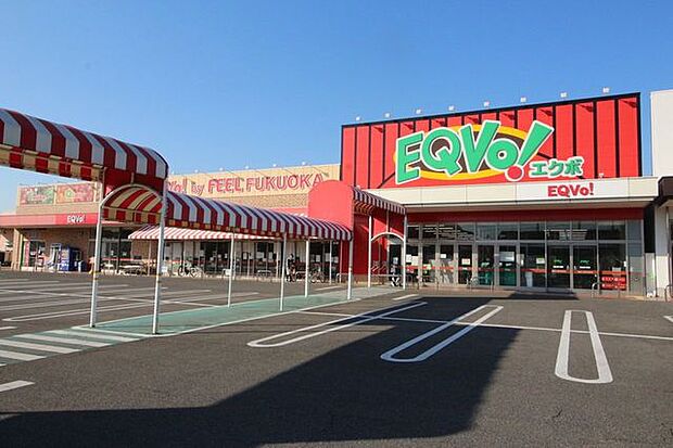 フィールエクボ　福岡店営業時間10：00～20：00！毎週日曜日は9:00から開店！駐車場完備！ 950m
