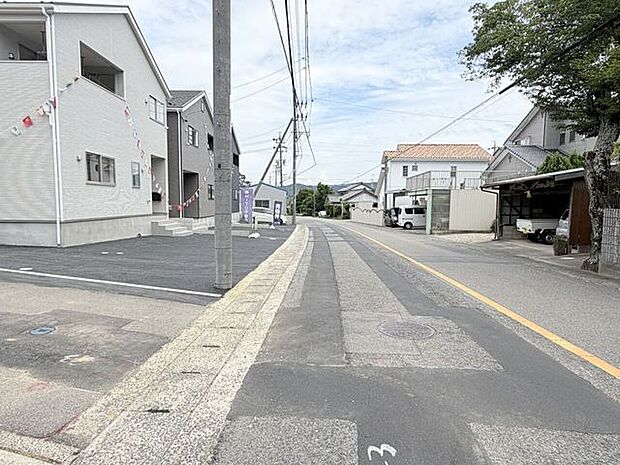 前面道路含む現地写真