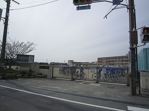 六ツ美中学校岡崎市下青野町にある公立の中学校です！ 3360m