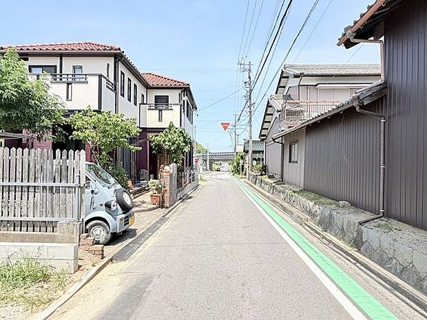 東側