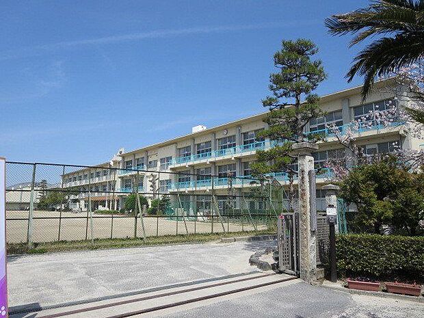 矢作南小学校岡崎市大和町にある公立の小学校です。 1150m