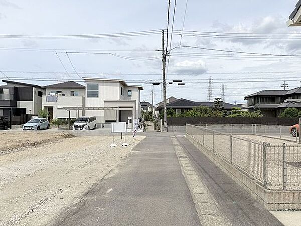 前面道路含む現地写真