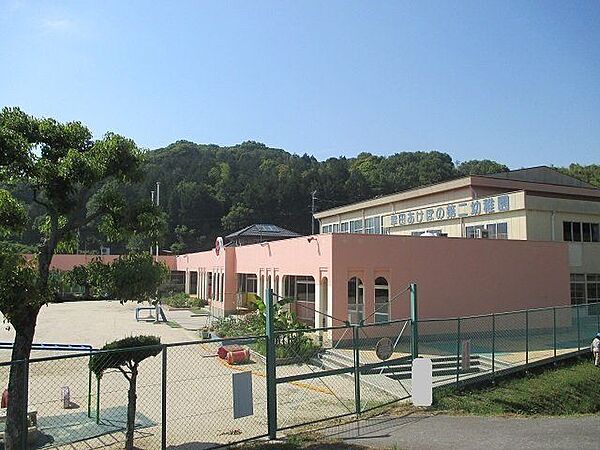 幸田あけぼの第二幼稚園幸田町深溝にある私立幼稚園です！平日の預かり保育、長期休業の預かり保育もあるので安心して働けますね！ 1130m