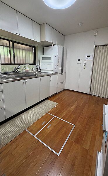 広々としたキッチンで毎日の料理も楽しくなります♪