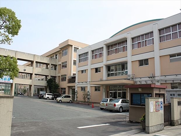 【小学校】明石市立　花園小学校まで656ｍ