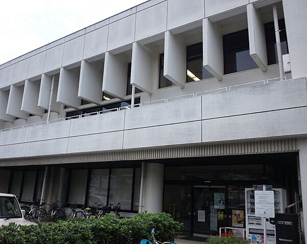 画像21:松戸市立図書館明分館（105m）