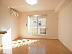 プレ・パルク 201 2階1LDKのリビング/ダイニング