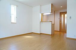 ミルトニア 105 2階ワンルームのリビング/ダイニング