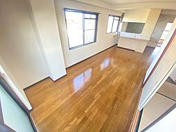 ラフィーヌ・太陽 401 4階3LDKのリビング/ダイニング