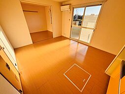 K・ファミリア 210 2階2LDKのリビング/ダイニング