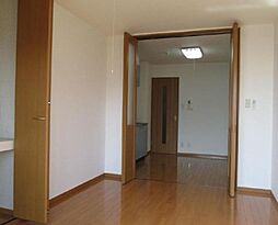 ラフィーヌ・昴 103 1階1DKのリビング/ダイニング