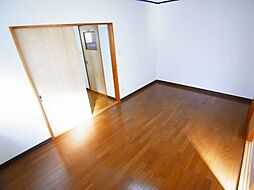 ユーホリアT 301 3階2DKのリビング/ダイニング