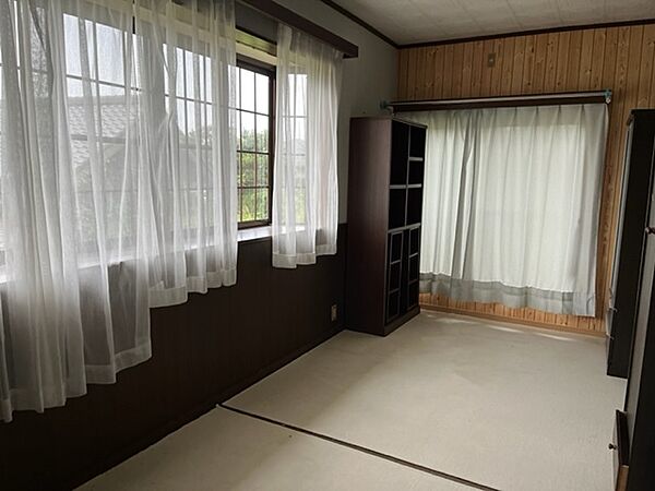 2階建　2階