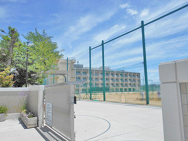 尼崎市立塚口中学校
