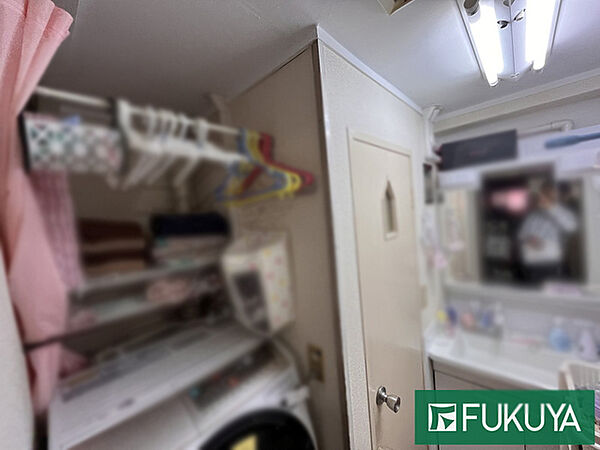 写真中の家具等の調度品は対象に含まれません。