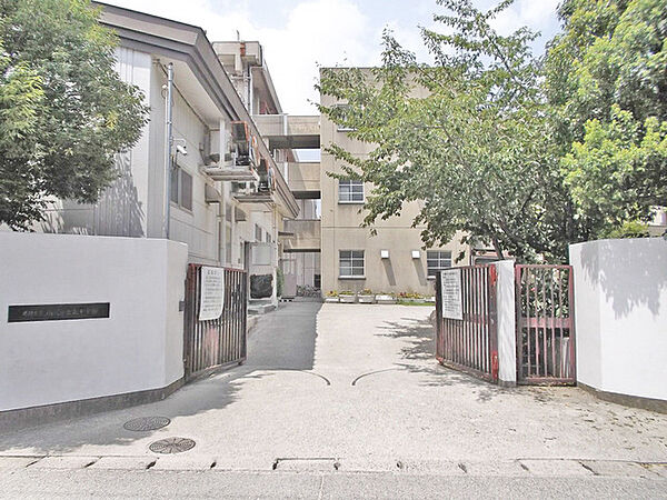 尼崎市立南武庫之荘中学校