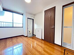 AKEBONO House 102 1階ワンルームのリビング/ダイニング