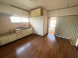 伸光ハイム 201 2階2DKのリビング/ダイニング