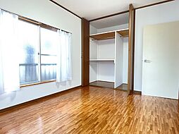 ボヌール・ムー 201 2階1Kのリビング/ダイニング