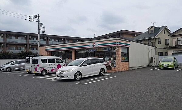 セブンイレブン：徒歩6分（420ｍ）です。駅との中間地点で買い物便利です