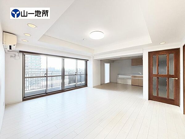 本画像は入居者様の家具をCGで消した画像であり、現況と異なる可能性がございます。
