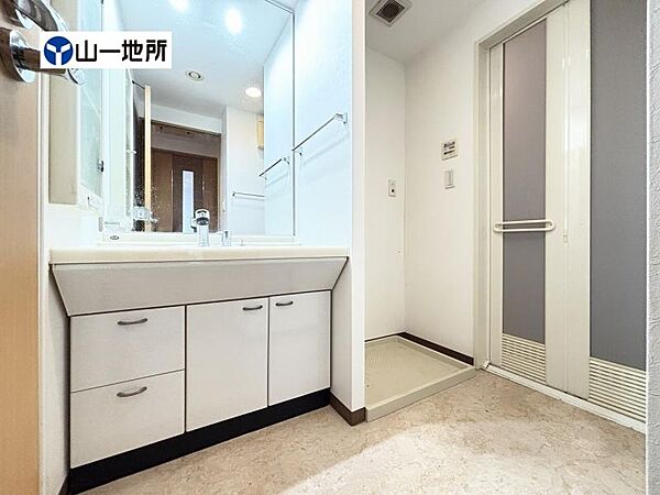 ご家族の1日が始まり、1日の終わりを締めくくる洗面空間