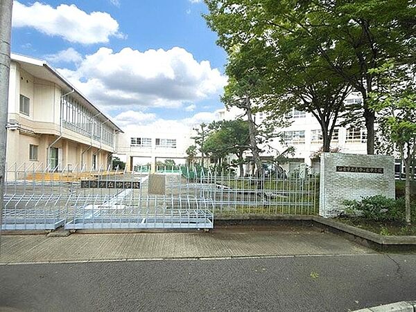 仙台市立長命ケ丘中学校320m