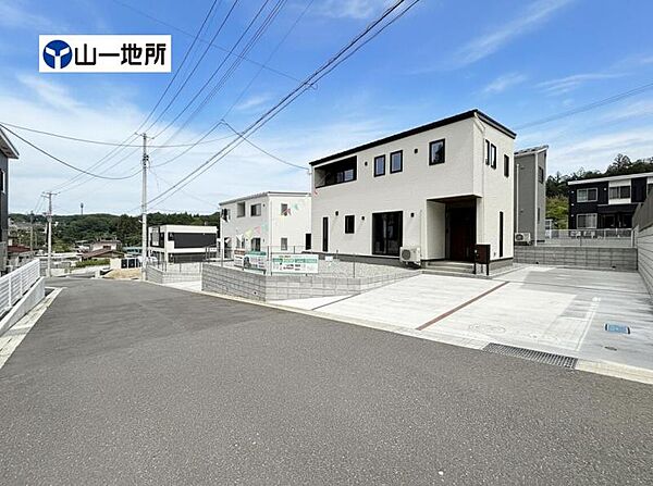 駐車が苦手な方にも嬉しい前面6ｍ道路に面した住まい