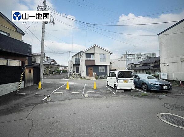 子育て世帯にも嬉しい、生活施設が身近に揃う住宅用地
