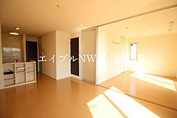 JR宇野線 備前西市駅 徒歩13分の賃貸アパート 3階1LDKのリビング/ダイニング