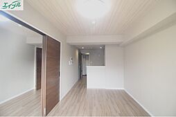 JR山陽本線 岡山駅 バス40分 岡電バス新福・岡山交通本社前下車 徒歩5分の賃貸マンション 4階1LDKのリビング/ダイニング