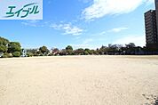 青江公園 807m