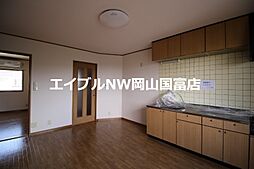 JR山陽本線 高島駅 徒歩11分の賃貸アパート 2階2LDKのリビング/ダイニング