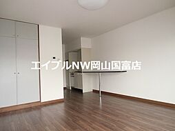 JR山陽本線 高島駅 徒歩9分の賃貸マンション 3階ワンルームのリビング/ダイニング