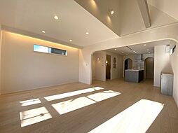 南篠崎町1丁目新築未入居戸建 2SLDKのリビング/ダイニング