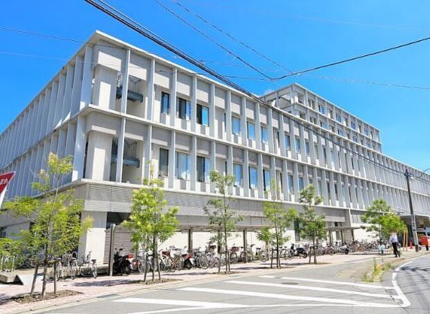 東京ベイ・浦安市川医療センター 徒歩30分。 2390m