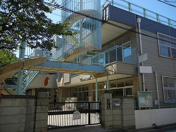 江戸川こざくら幼稚園 徒歩6分。 470m