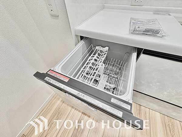 食洗機は家事の時間を短くできることがメリット。ビルトインタイプはキッチンをすっきりとみせてくれます。