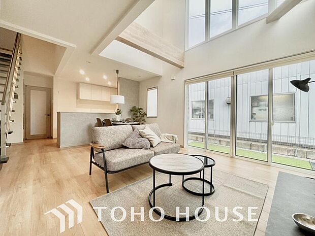 インティメイトなくつろぎを愉しむリビングルームはひそやかな憩いの場となります。