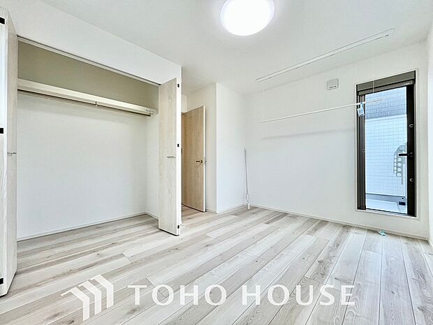 生活感を感じない空間では落ち着く事はできません。絶妙な雰囲気、配色、素材感を意識してコーディネート。