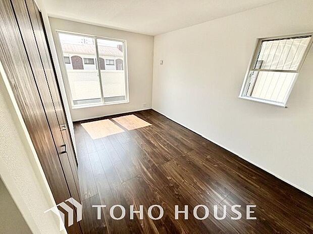 生活感を感じない空間では落ち着く事はできません。絶妙な雰囲気、配色、素材感を意識してコーディネート。