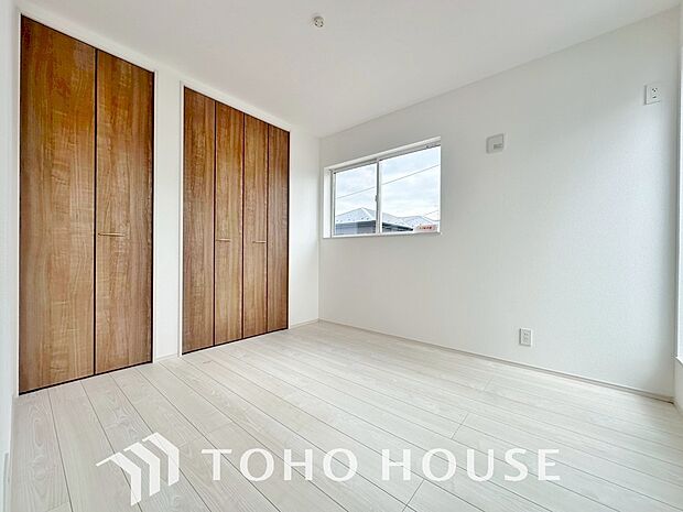 心と体をゆったりと安らげる主寝室。寝室のゆとりが大きい分だけ、暮らしの安らぎは深まります。