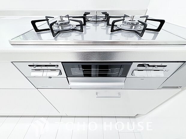 毎日料理をする、料理が好き、家族が多くて量を作る必要がある等の方々にとっては必須の3口コンロ。